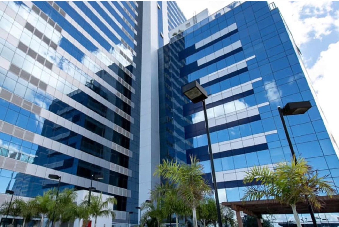 Prédio comercial onde está localizado o escritório Nobre Machado Advogados